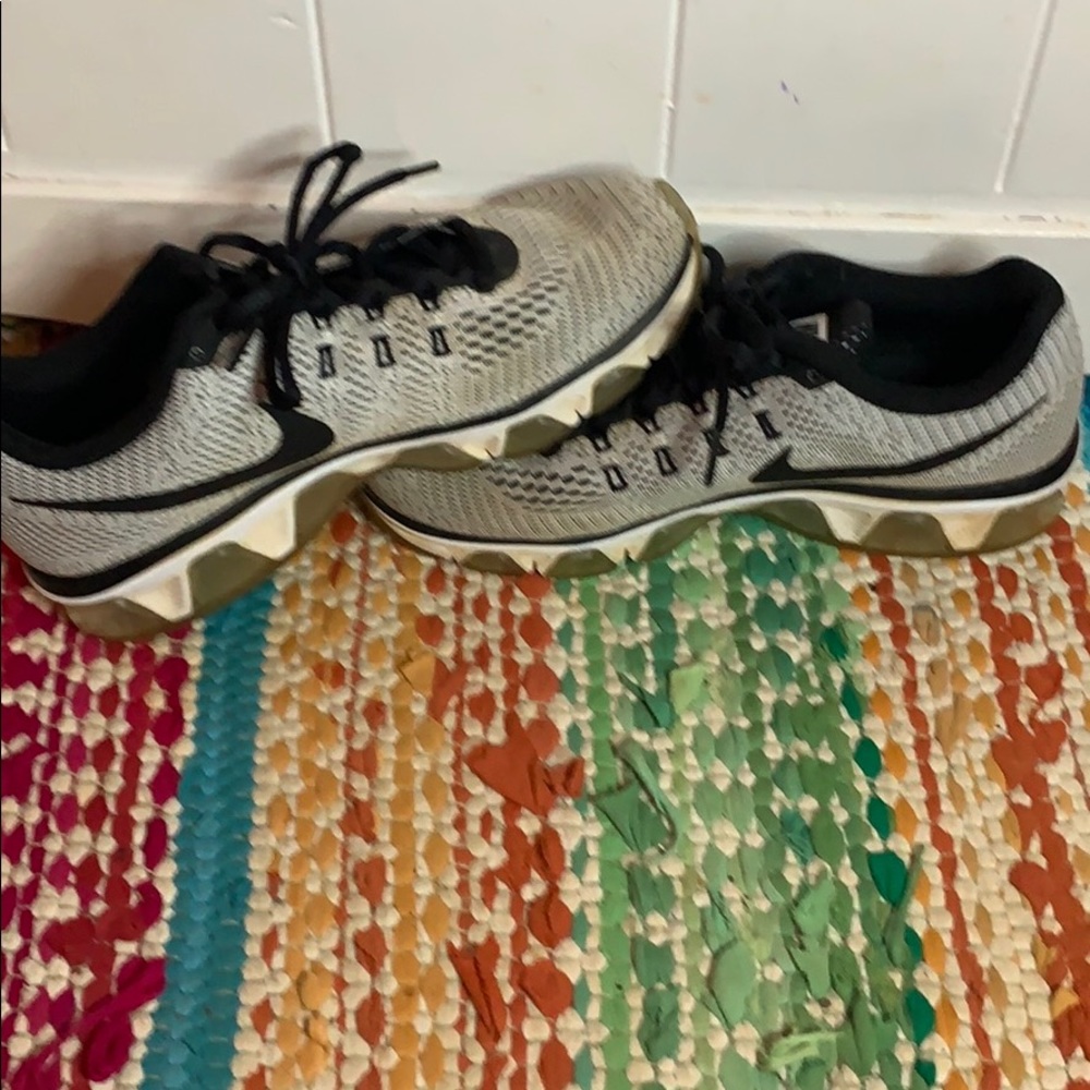 Women’s Nike Tennis Shoes